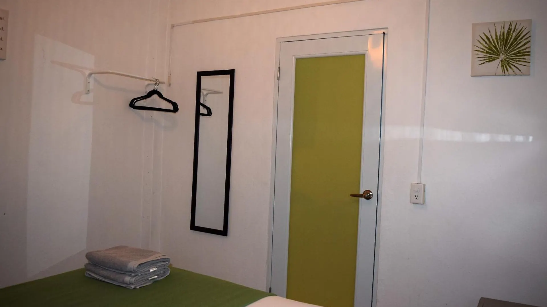 Vss Tropical Oasis In Arecibo - Modern Comfort & Island Vibes Apartamento