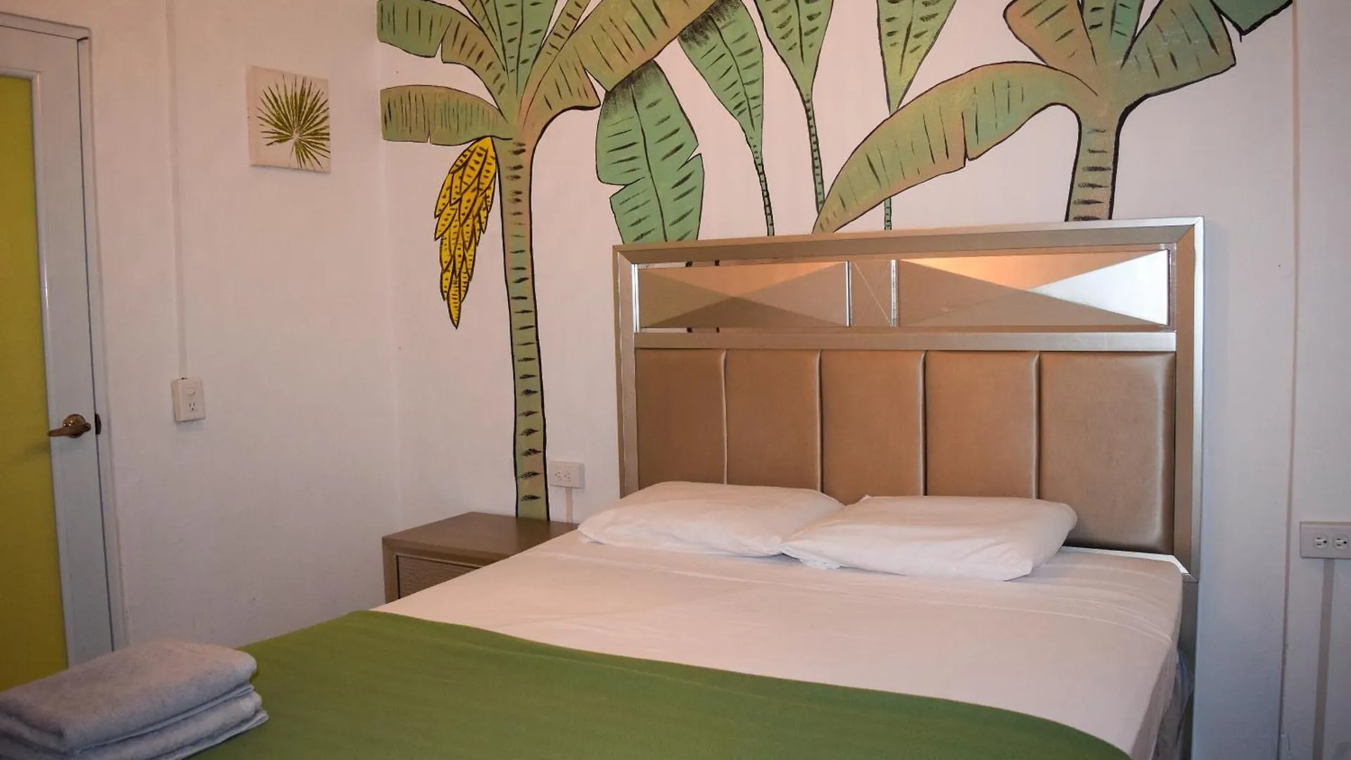 Vss Tropical Oasis In Arecibo - Modern Comfort & Island Vibes